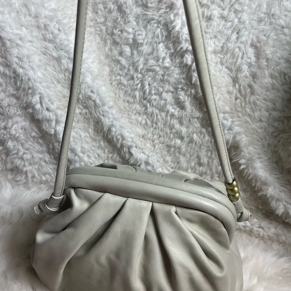 Hobo Adalyn Soft leather light gray medium Frame Shoulder Bag - Picture 5 of 15